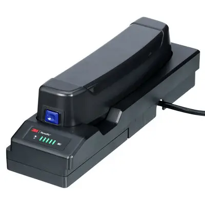 3M Versaflo oplader TR-642E til ét batteri - Standard ladersæt med 1 station til Versaflo TR-600 serien og TR-800.