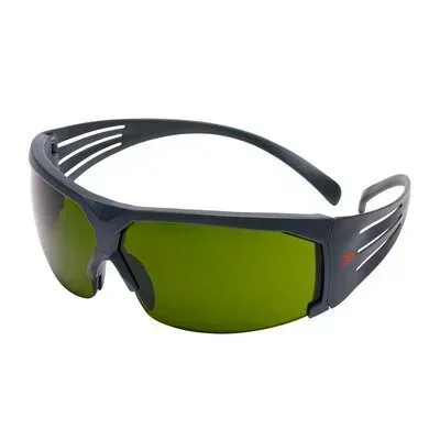 3M SecureFit beskyttelsesbriller, gråt/sort stel, anti-ridse, IR linse DIN 3, SF630AS-EU.