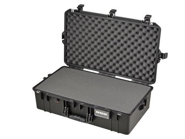 PELI&trade; 1605 Air Case med plukskum Sort