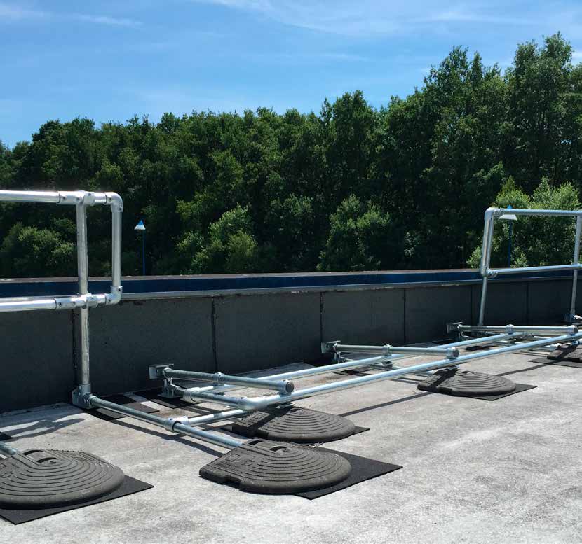 Foldbart fritstående rækværk til tage, Kee Guard Foldshield