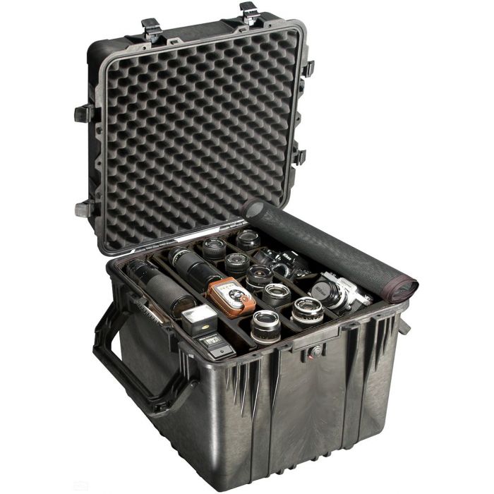 PELI&trade; PELI 0344 CUBE CASE MED JUSTERBARE SKILLERUM