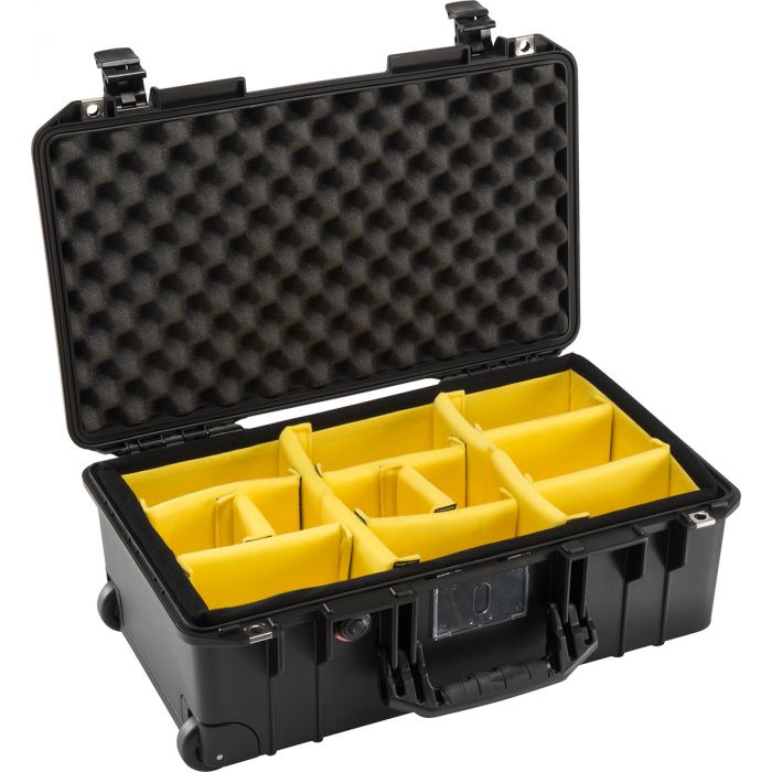 PELI 1535 Air Carry-On, sort med skillerumssæt