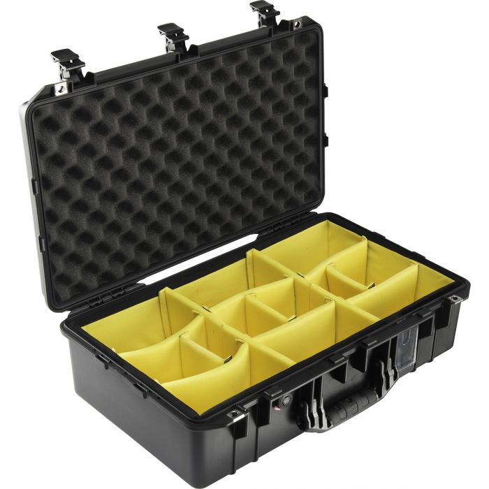 PELI 1555 Air case med skillerumssæt (584x324x191mm)