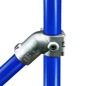 Split t-stykke m/bøjning (45°) - fitting A12, 48,3 mm, Kee Clamp galvaniseret rørfitting
